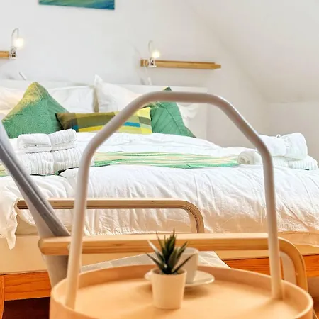 Stilvolle Maisonette In - Balkon & Gratis-parkplatz * Neuss