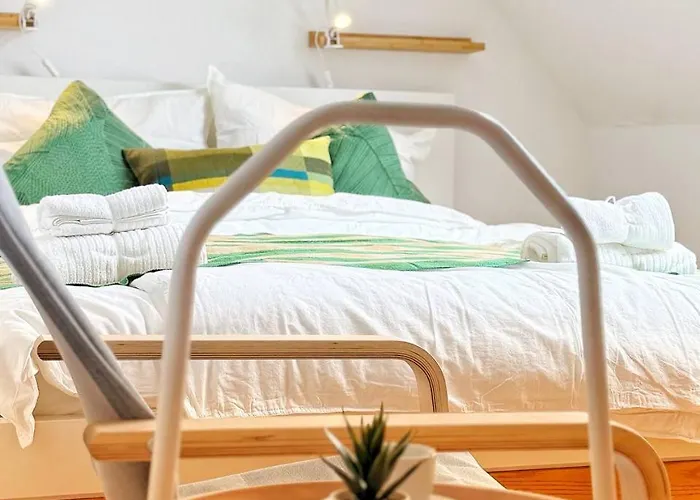 Stilvolle Maisonette In - Balkon & Gratis-parkplatz * Neuss