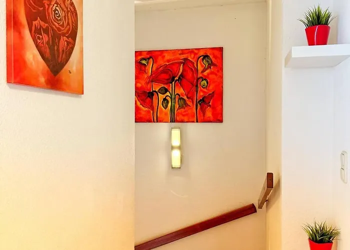 Stilvolle Maisonette In - Balkon & Gratis-parkplatz Neuss