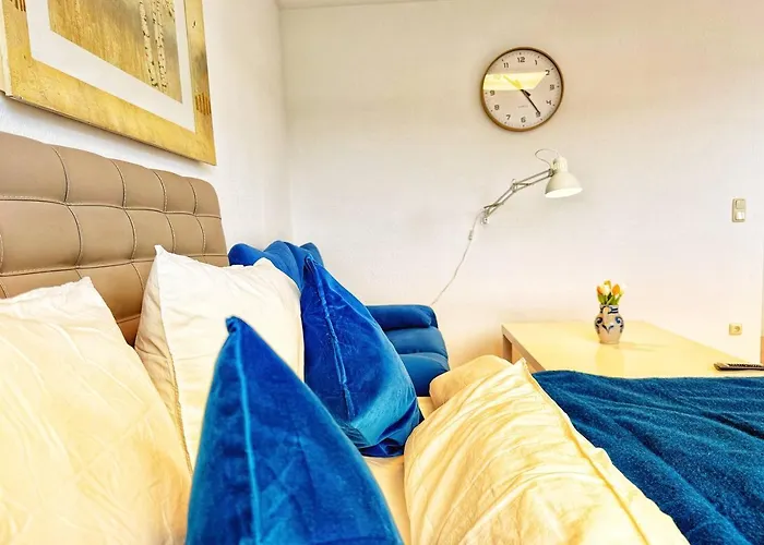 Stilvolle Maisonette In - Balkon & Gratis-parkplatz * Neuss